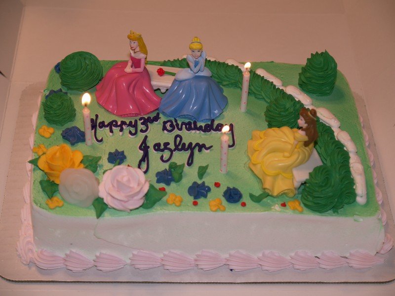 princessbirthdaycake2013.jpg