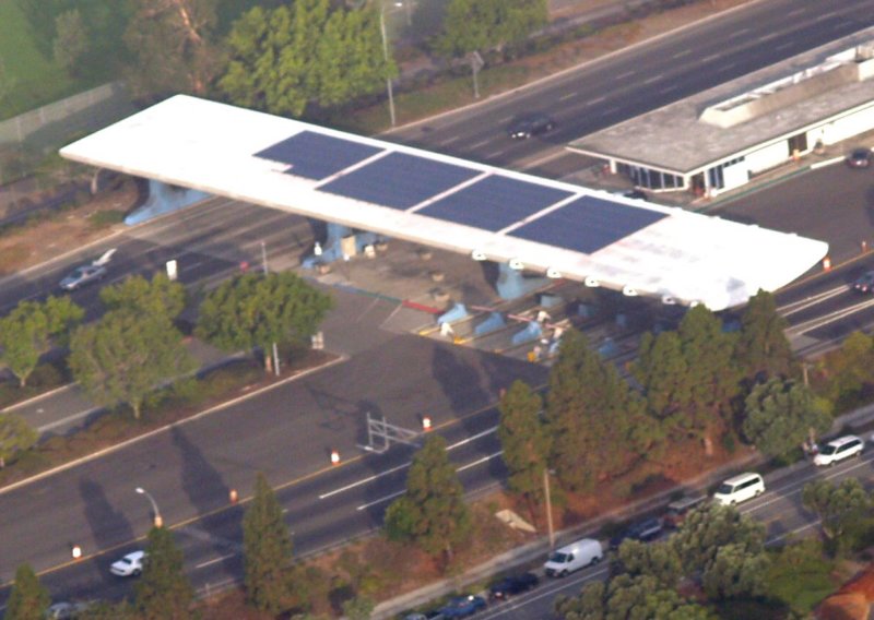 cbbtollplaza.jpg