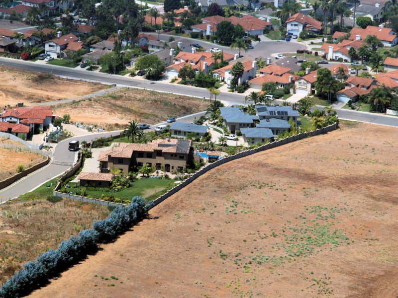 homesbellaazulctencinitas.jpg