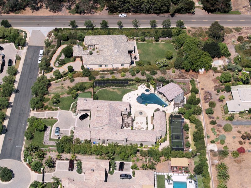 homescardiffcrestviewdr.jpg