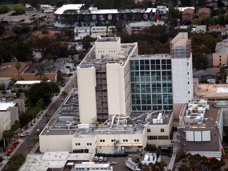 ucsdhosp11.jpg