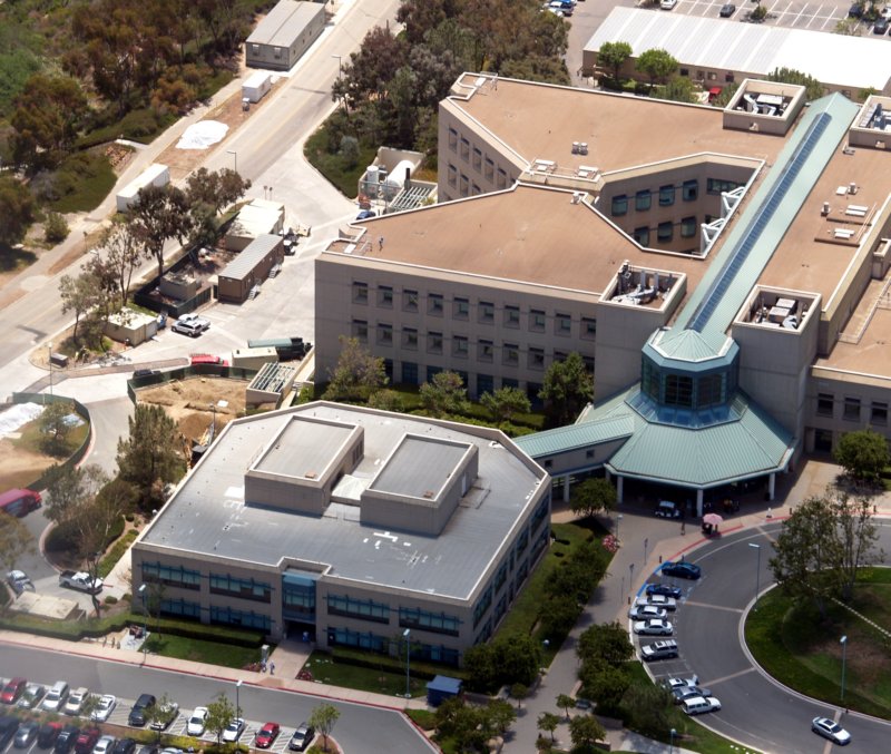 ucsdhosppano4.jpg