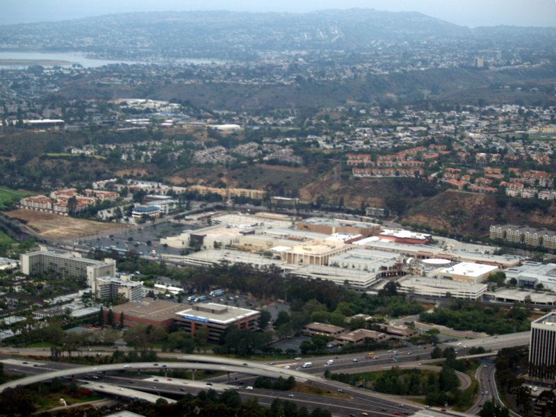 fashionvalley2.jpg