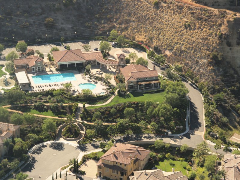 mvfentonpkwyportofinocondosclubhousepano4.jpg