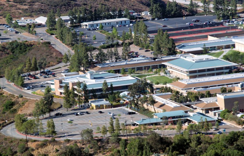 grossmontcoll2.jpg