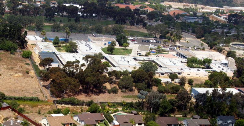 oakcrestjrhsencinitas.jpg