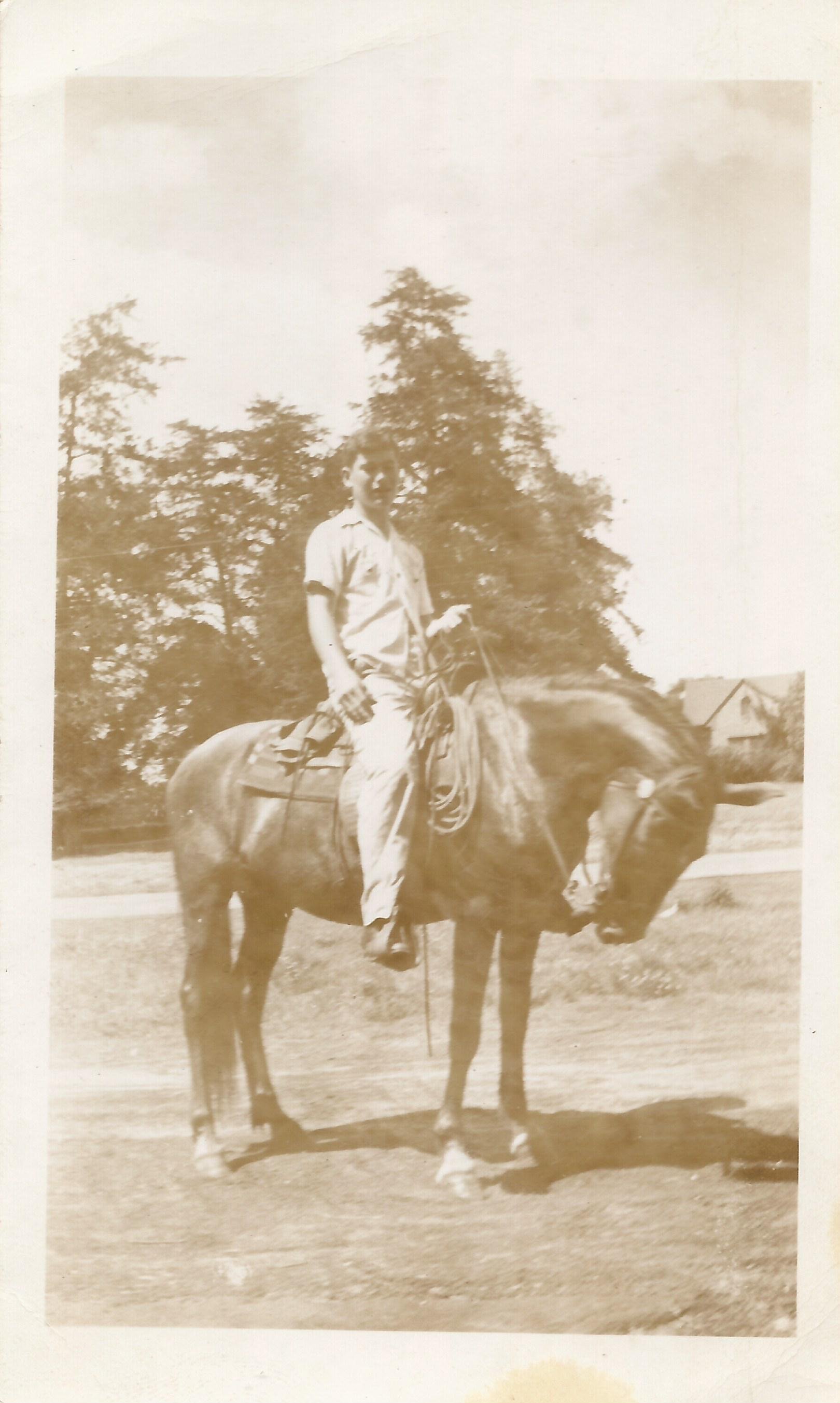 dadtennageonhorse.jpg