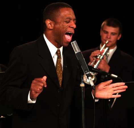 Singer Earl Thomas