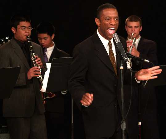 Singer Earl Thomas