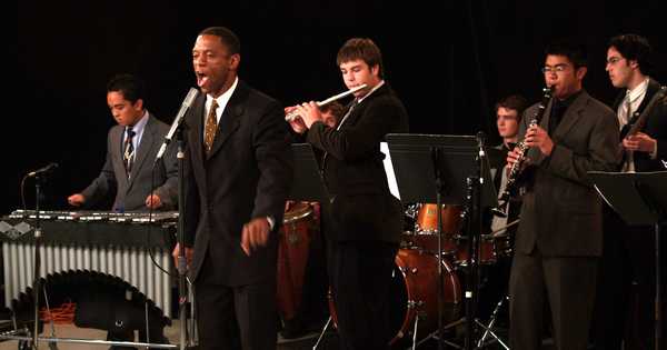 Singer Earl Thomas