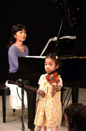 Violin Prodigy Elli Choi