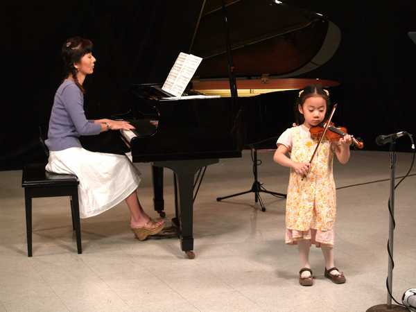Violin Prodigy Elli Choi