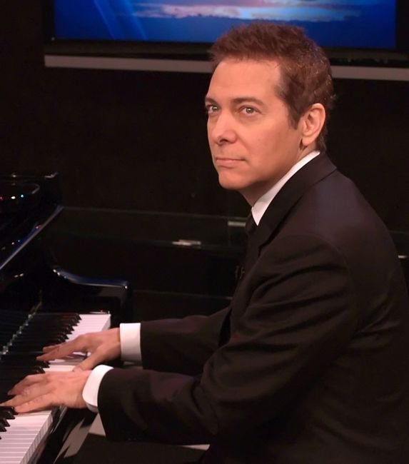 michaelfeinsteinpianobyphilkonstantin_filtered.jpg