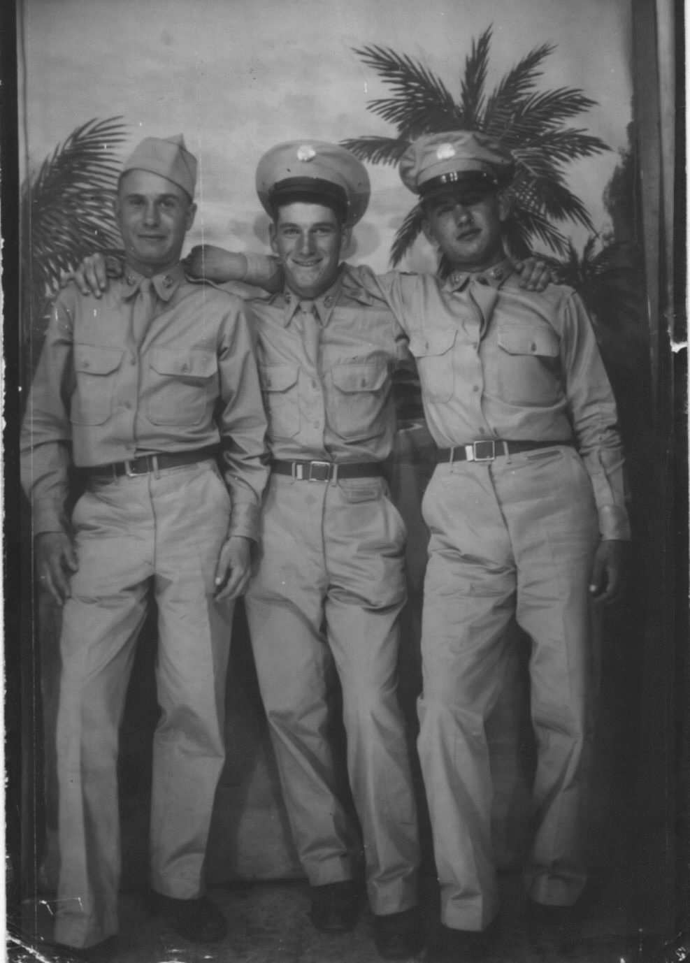 morriskonstantininthemiddle1947.jpg