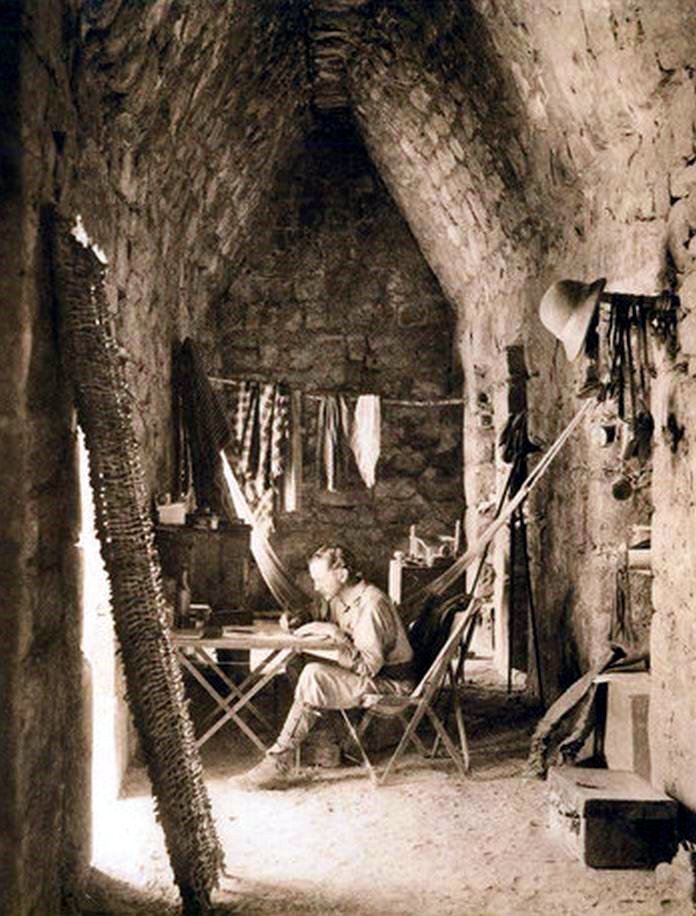 maudlayworkarea1899.jpg