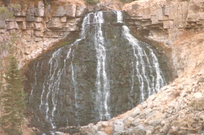 rusticfallsyellowstone286.jpg